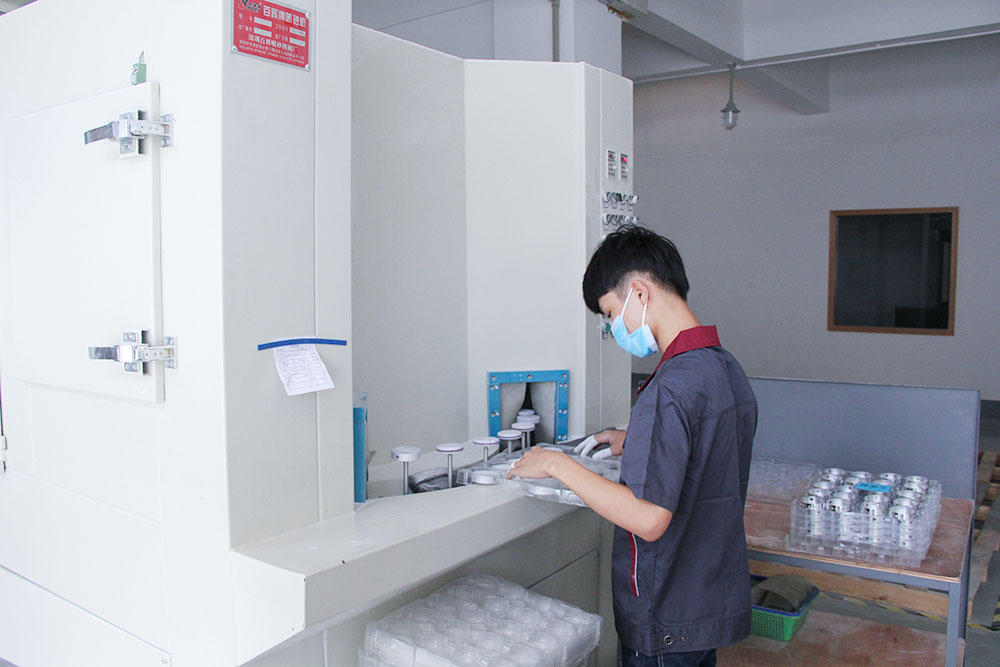Fully Automatic Sand Blasting Workshop